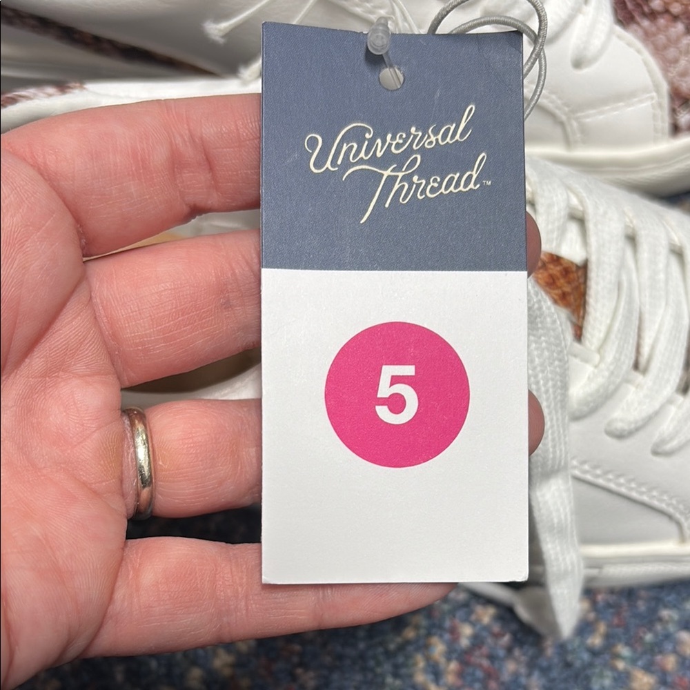 NWT Universal Thread White and Orange Sneakers with Fashionable Accents size 5 - Picture 4 of 16